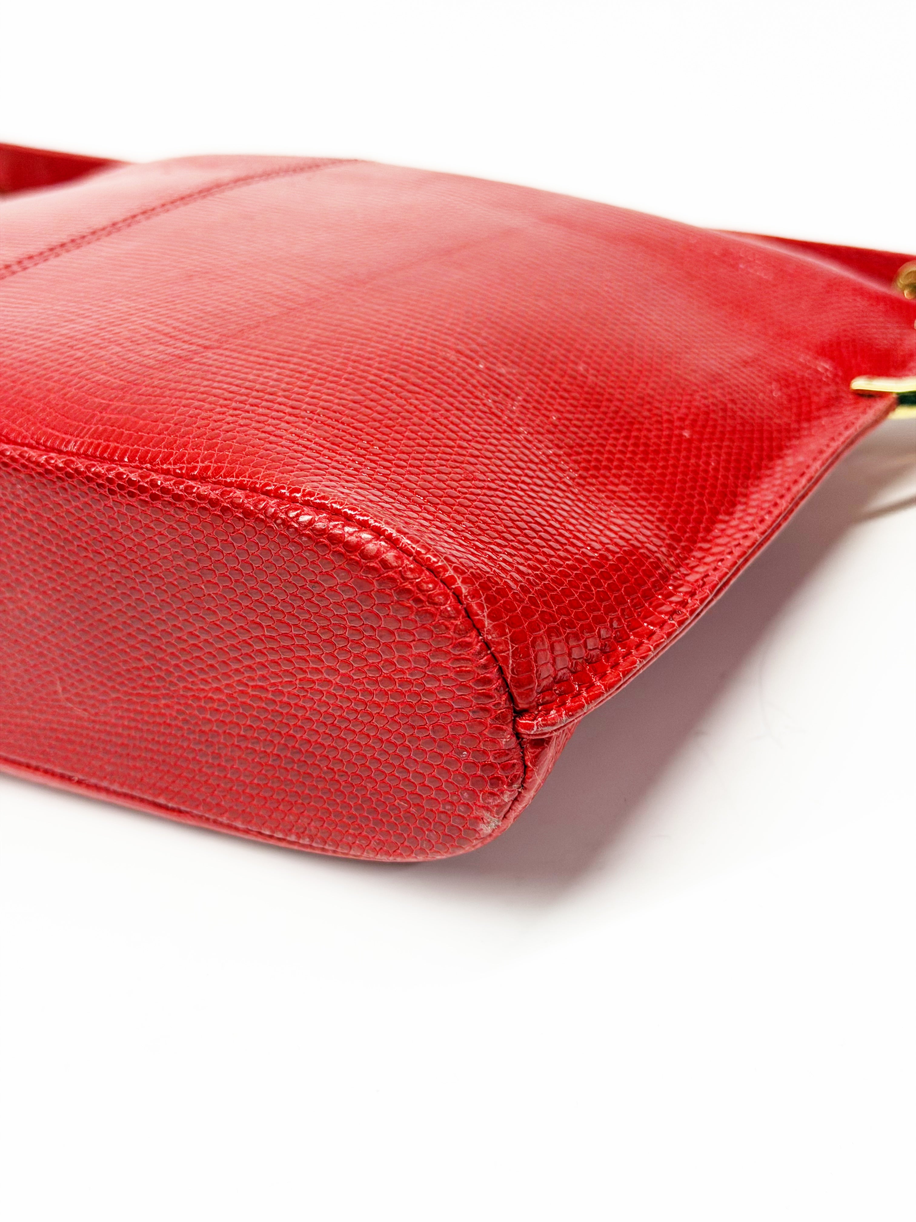 VALENTINO GARAVANI RED LIZARD EMBOSSED SHOULDER BAG GOLD V LOGO